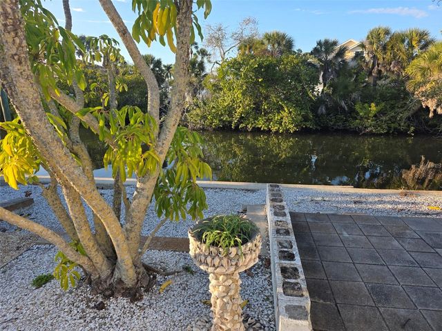 515 AVENIDA DE MAYO, Sarasota, FL 34242