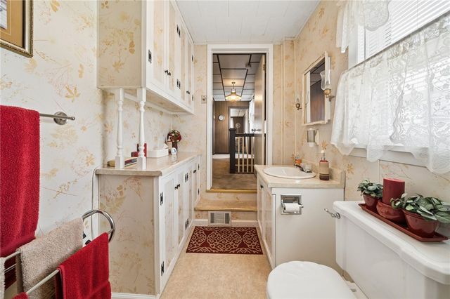 514 Finley St, Monongahela City, PA 15063