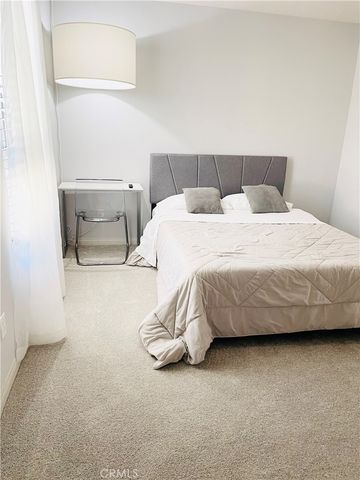 14120 W Willow Lane, Van Nuys, CA 91405