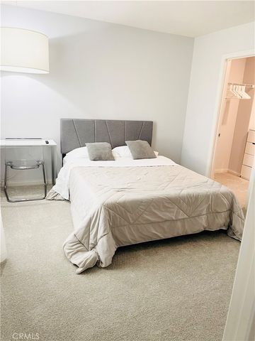 14120 W Willow Lane, Van Nuys, CA 91405