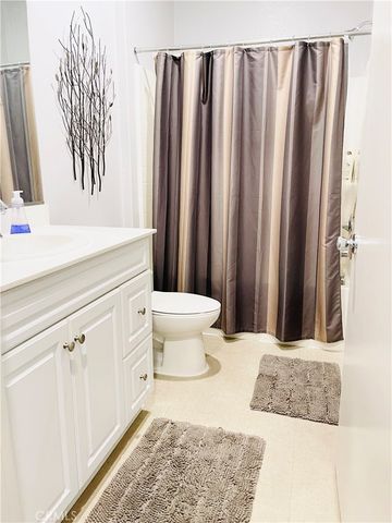 14120 W Willow Lane, Van Nuys, CA 91405