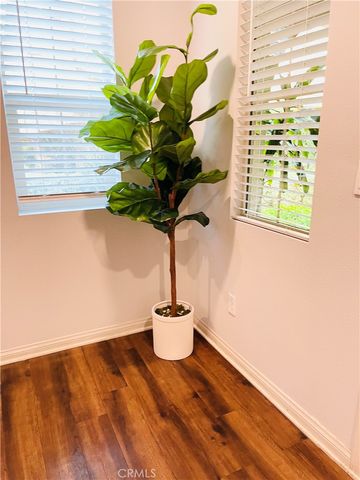 14120 W Willow Lane, Van Nuys, CA 91405