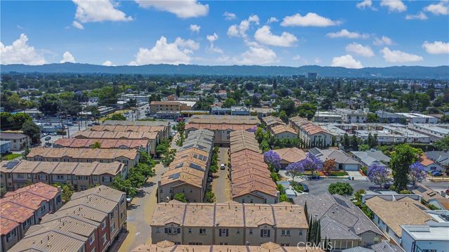 14120 W Willow Lane, Van Nuys, CA 91405