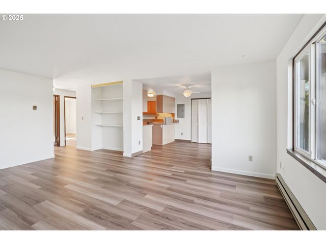 1269 Ne GRANT St B, Hillsboro, OR 97124