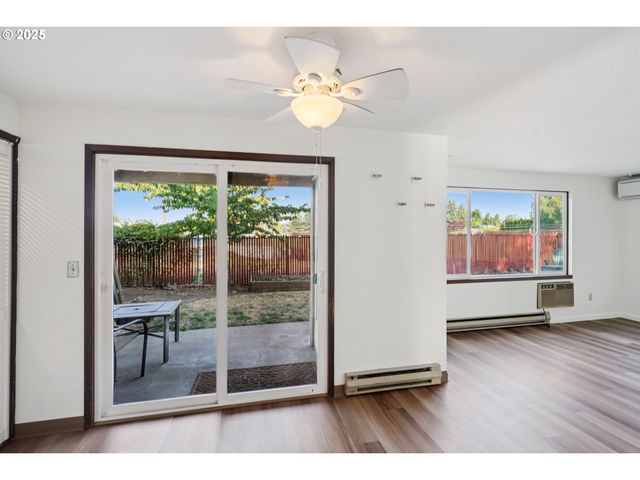 1269 Ne GRANT St B, Hillsboro, OR 97124