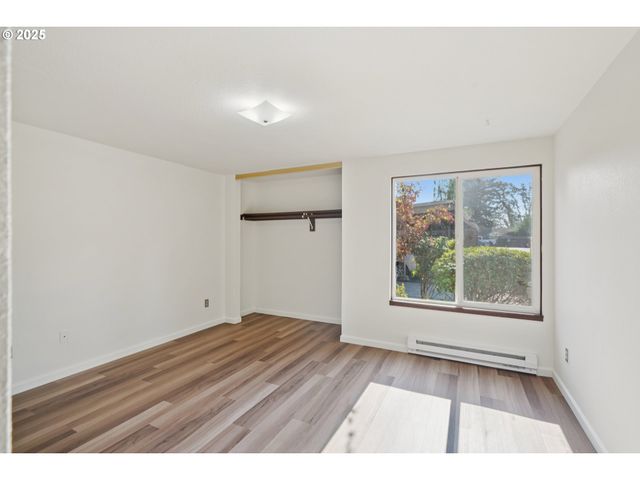 1269 Ne GRANT St B, Hillsboro, OR 97124