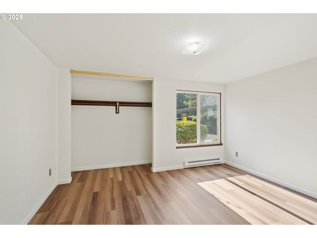 1269 Ne GRANT St B, Hillsboro, OR 97124