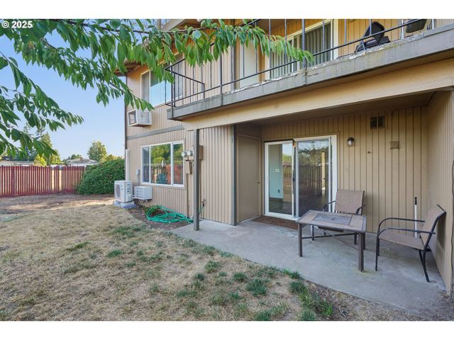 1269 Ne GRANT St B, Hillsboro, OR 97124