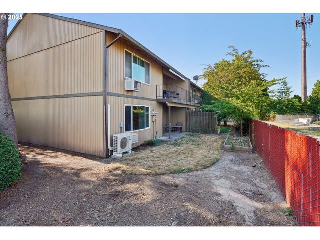 1269 Ne GRANT St B, Hillsboro, OR 97124