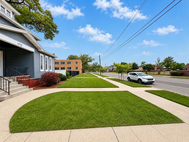 1715 Peck Street, Muskegon, MI 49441