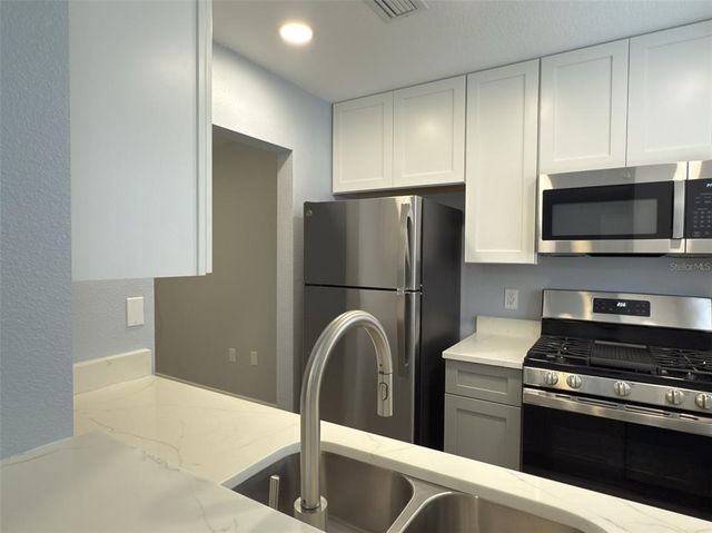 5521 80TH STREET NORTH 306, St Petersburg, FL 33709