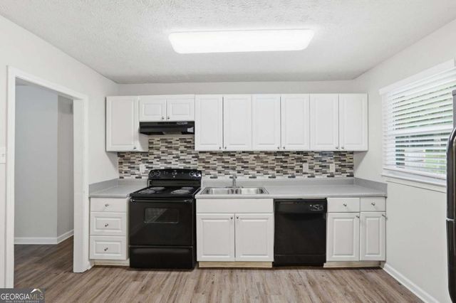 3674 Briar Drive, Lithia Springs, GA 30122