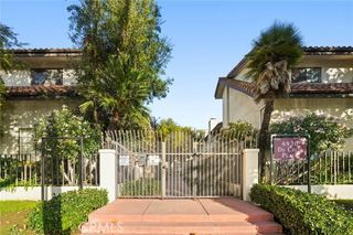 6930 De Celis, Los Angeles, CA 91406