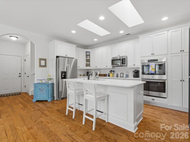 1180 Avalon Place, Matthews, NC 28104