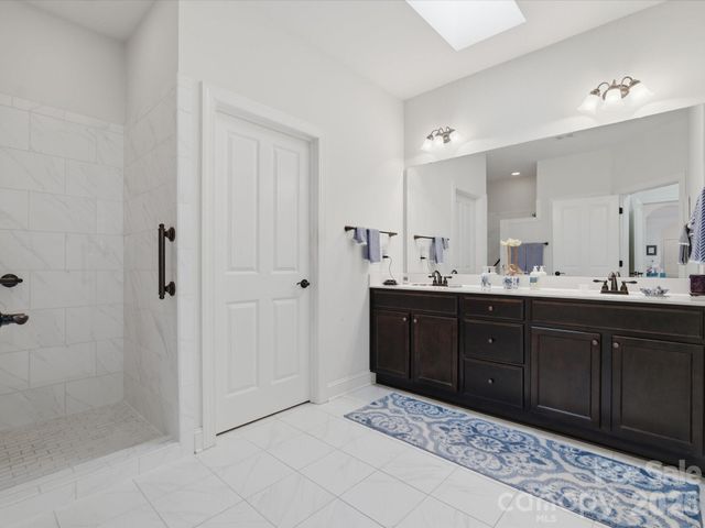 1180 Avalon Place, Matthews, NC 28104