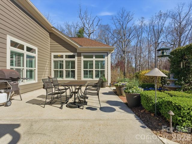 1180 Avalon Place, Matthews, NC 28104