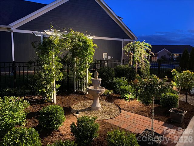 1180 Avalon Place, Matthews, NC 28104