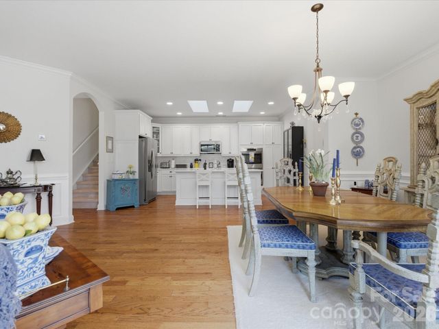 1180 Avalon Place, Matthews, NC 28104