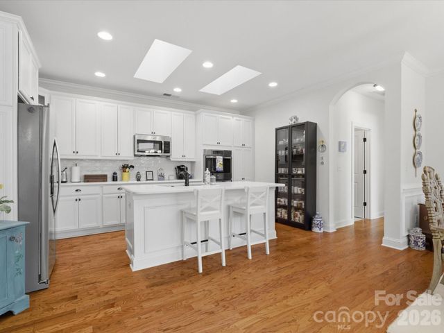 1180 Avalon Place, Matthews, NC 28104