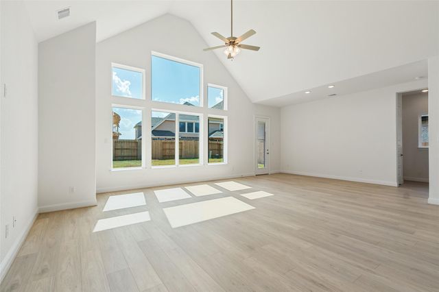 41233 Peacemaker Lane, Magnolia, TX 77354