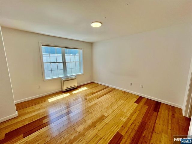 28 Park Avenue, Dumont, NJ 07628