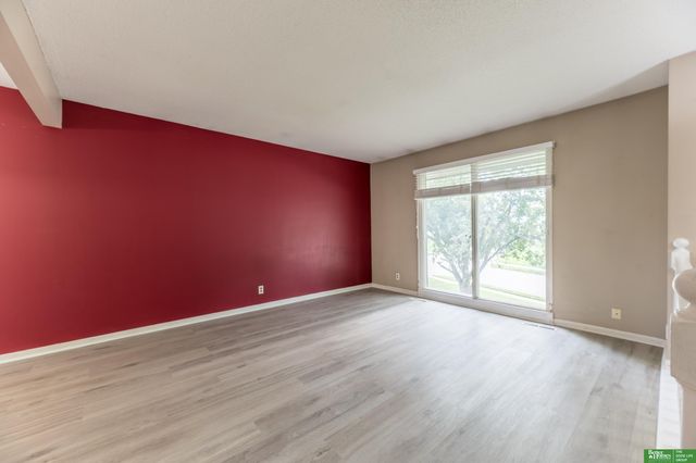 2512 N 143 Street, Omaha, NE 68164