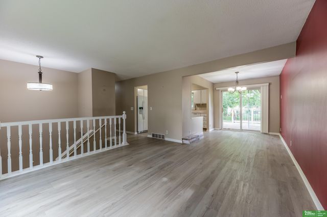 2512 N 143 Street, Omaha, NE 68164