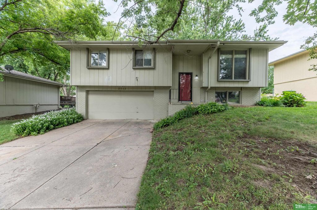 2512 N 143 Street, Omaha, NE 68164
