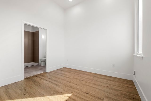 1545 32nd Street 210, Oakland, CA 94608