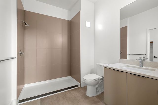 1545 32nd Street 210, Oakland, CA 94608