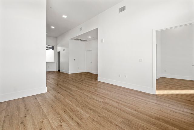 1545 32nd Street 210, Oakland, CA 94608