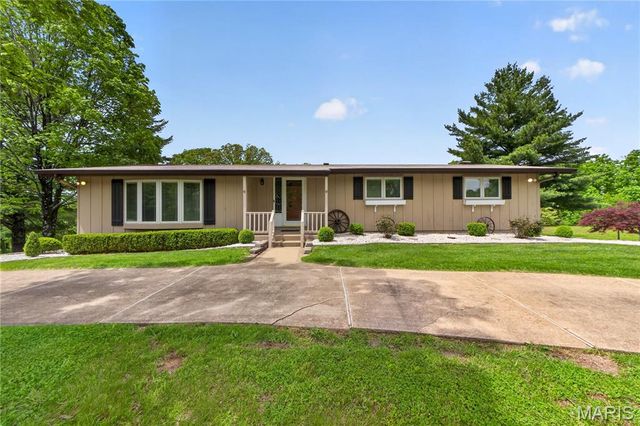 1001 Terry Road, Augusta, MO 63332