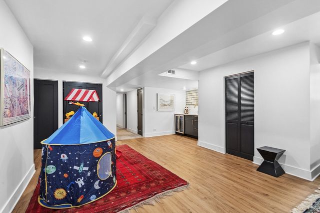 2147 W Thomas Street, Chicago, IL 60622