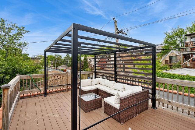 2147 W Thomas Street, Chicago, IL 60622