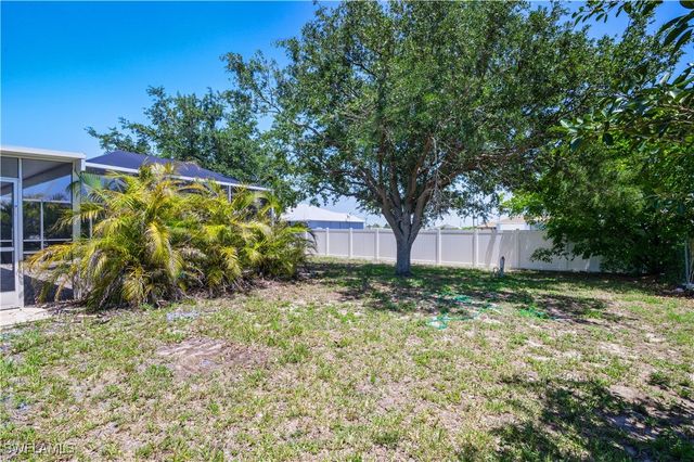 2903 NW 5th PL, Cape Coral, FL 33993