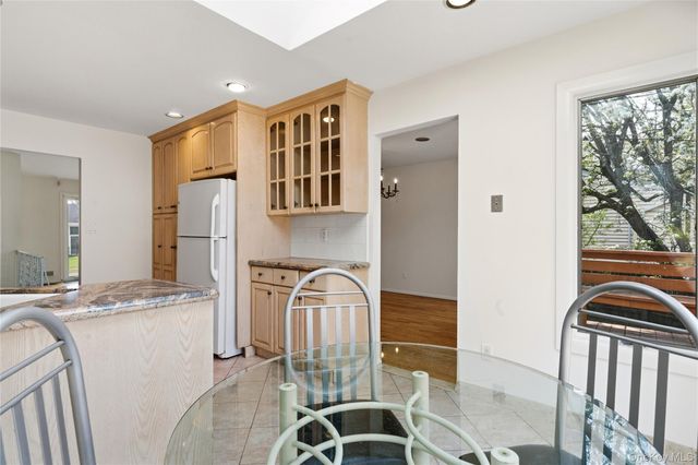 2 Starfire Lane, Williston Park, NY 11596