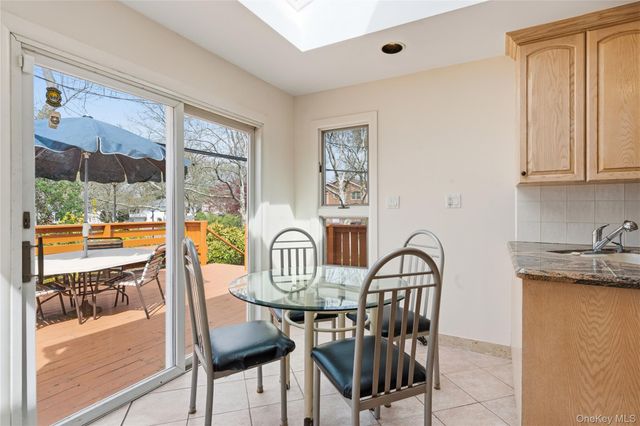 2 Starfire Lane, Williston Park, NY 11596