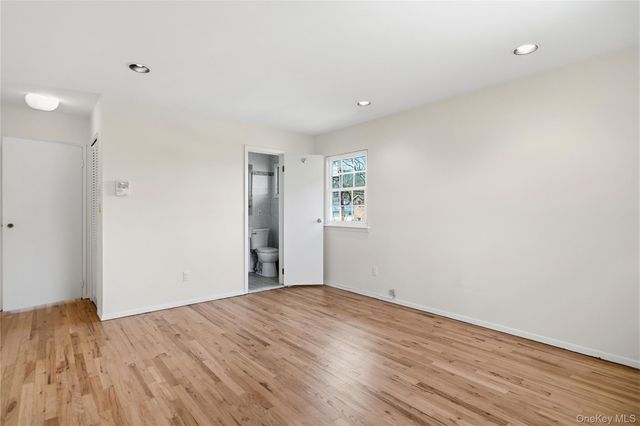 2 Starfire Lane, Williston Park, NY 11596