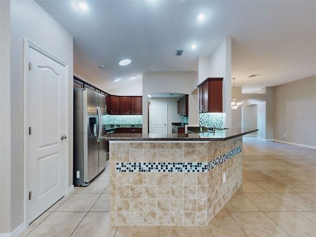 1988 DOVE HOLLOW RUN, The Villages, FL 32162