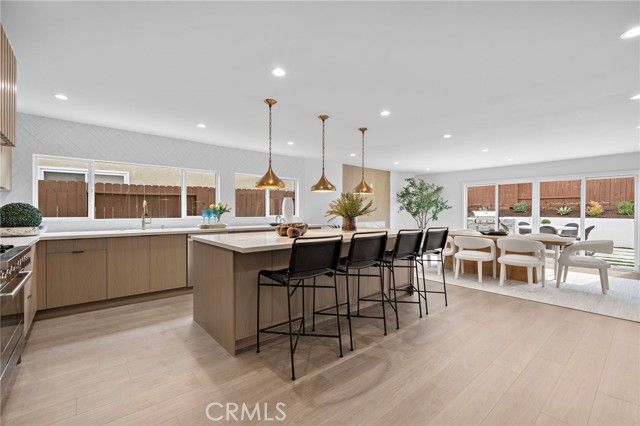 1789 Kinglet Court, Costa Mesa, CA 92626