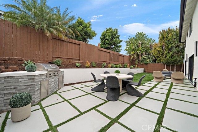 1789 Kinglet Court, Costa Mesa, CA 92626