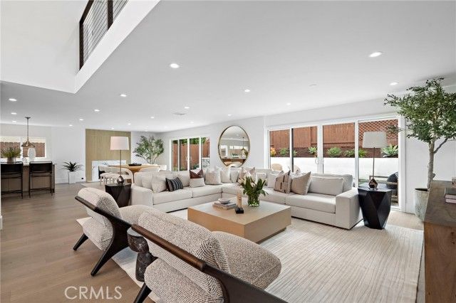 1789 Kinglet Court, Costa Mesa, CA 92626