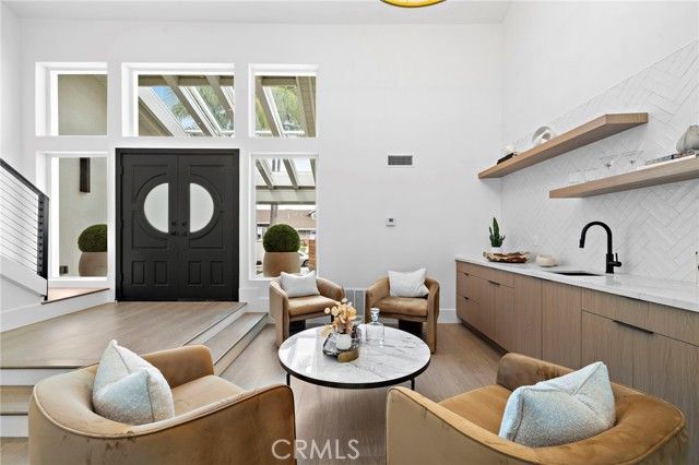 1789 Kinglet Court, Costa Mesa, CA 92626