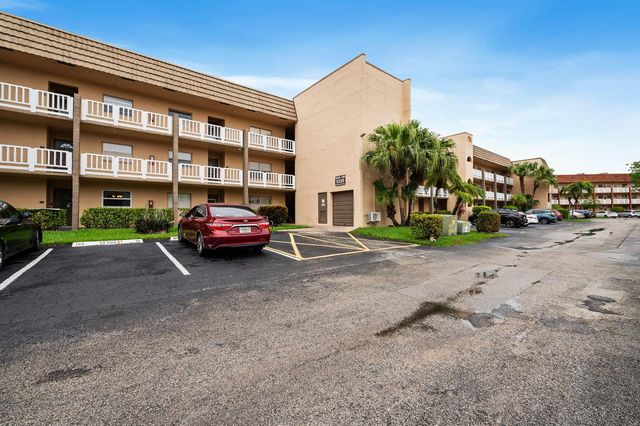 9330 Sunrise Lakes Boulevard 104, Sunrise, FL 33322