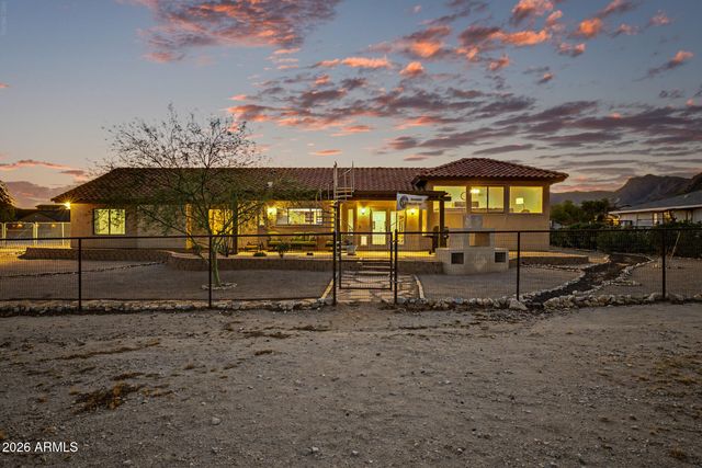 5231 N TUTHILL Road, Litchfield Park, AZ 85340