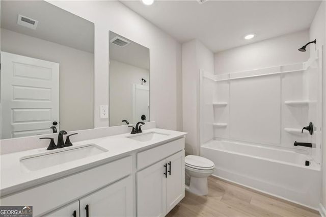 2968 Sweet Red Circle, Buford, GA 30519