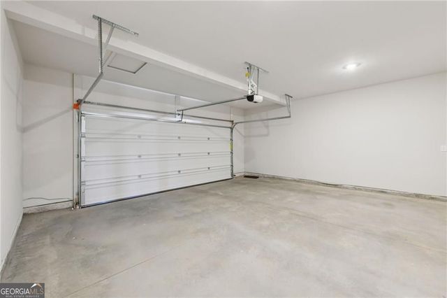 2968 Sweet Red Circle, Buford, GA 30519