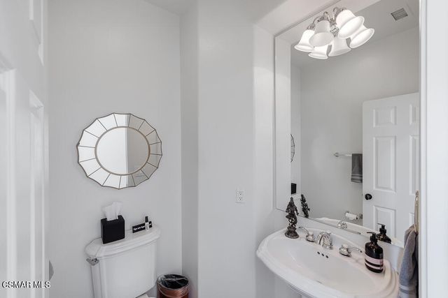 6103 Deerhill Road, Oak Park, CA 91377