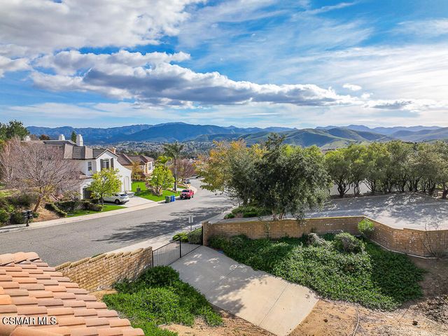 6103 Deerhill Road, Oak Park, CA 91377