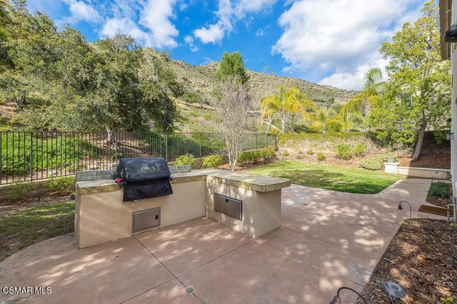 6103 Deerhill Road, Oak Park, CA 91377